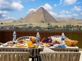 Royal Pyramids View Hotel, hotel di Giza