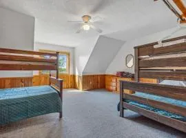 Lakeside Condo #15 4BR 3BA Timberlane Resort