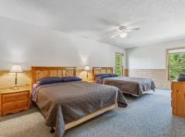 Lakeside Condo #18 4BR 4BA Timberlane Resort
