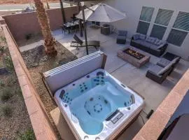 4 Bedroom 4 Bath, Pet Friendly Home with Hot Tub, Fire Pit, Pool