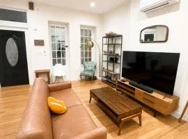 The Heights Haven, Spacious 6 Bedrooms Townhouse with Patio