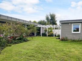 4 star holiday home in Frillesås, Hotel in Frillesås