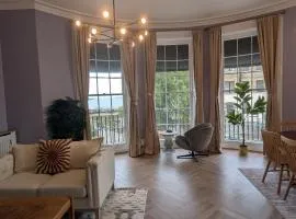 Grand Victorian Apartment with Sea Views & Balcony, Sleeps 5