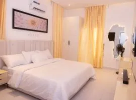 Modern 2BR Retreat in Lugbe Comfort Class 2