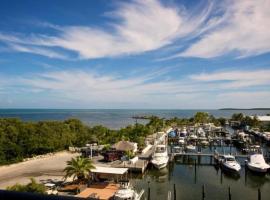 Oceanfront 5th Floor Penthouse, hotel u gradu 'Key Largo'