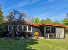 2 Bedroom Cozy Home In Jægerspris