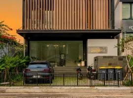 CASA MIA - Luxury Apartments Central Kuta