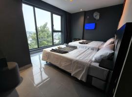 Hoài Thu Luna Hotel – hotel w mieście Ðông Hòa