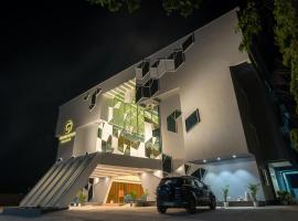 Clubway Grand A Boutique Hotel Jorhat, hotel em Jorhāt