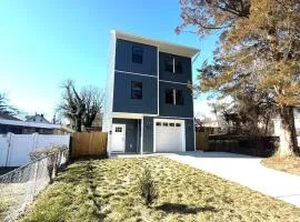 Modern 4-Level House near DC & Annapolis