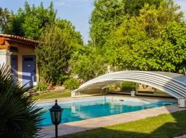 Gorgeous Home In Senas