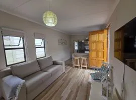 Tranquil 1-Bedroom Apartment Near Gonubie Beach