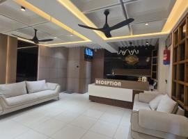 Hotel Divine, хотел в Джунагад