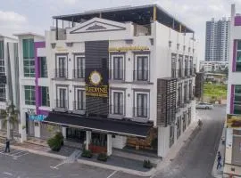 Redpine Hotel