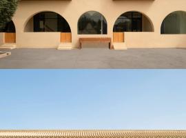 敦煌云岸沙居民宿月牙泉鸣沙山景区店, hotel a Dunhuang