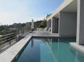 LOCATION VACANCES NICE - Villa 5* Nice St Pancrace, hotel a Nizza