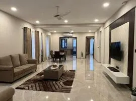 Premium 3BHK Flat in CBD Close to MG ROAD Ideal for 6-8 Guests