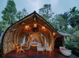 Ari's Bamboo House Sidemen - NYAN BALI