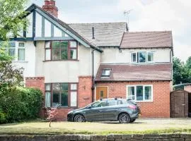 Workforce Accommodation with Driveway Parking near Deeside & Chester by Rework Accommodation