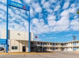 Motel 6-Blythe, CA - South, hotel di Blythe