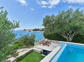LUXURY VILLA CIOVO Sleeps 17, Infinity Pool, Seafront