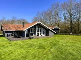 Holiday Home Troen - 400m from the sea by Interhome