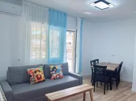 Habitación individual cómoda y luminosa con cama grande