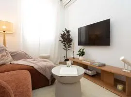 Comfy 1 BR Flat - Bright, Central & Calm