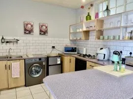 The Protea & Vine - Paarl - Self Catering Apartment