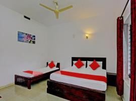 Hotel O Yayaz Castle, hotel i Wayanad