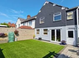 Traditional 4BR Home For Open & Royal Birkdale Golf!