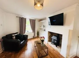 Woodman House - 7 Bedrooms - Sleeps 14