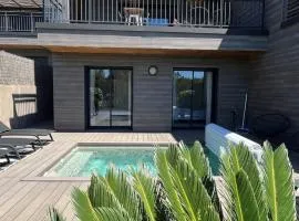 Luxurious Duplex With Pool Garden Balcony