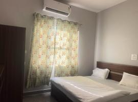 Hotel O The Glide Inn Hotel & Restaurant, hotell i Dharamshala