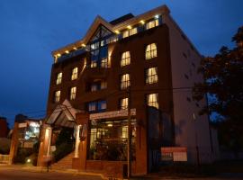 Ñikén Hotel & Spa, hotell i Necochea