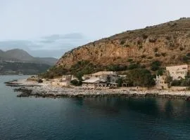 Kourmas Suites