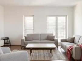 Cozy and Modern Apartment in Prishtina - City View