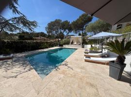 Villa "LES ALIZES" Côté jardin - Bord de mer, hotel a Saint-Raphaël