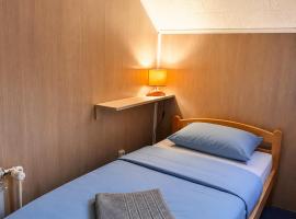 Hostel Suzzzy, Hotel in Novska