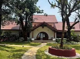 Anahata Coorg - Vegetarian heritage villa