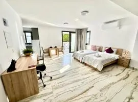 202 Gym-Complex big Studio with sunny balcony