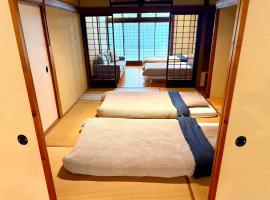 SADO Stay 02 金山京町一軒家貸し切り, hotell i Sado