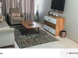 Peach City Hotel – hotel w mieście Prampram