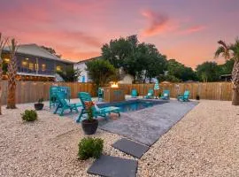 Oak Island Lux Cottage Fenced Yard & Heated Pool