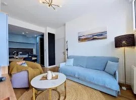 Apartment Les Pieds dans l'Eau by Interhome