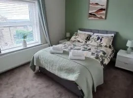 Hilltop Retreat at Banktop