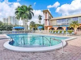 Home in Hallandale Beach 3 minutes from the beach
