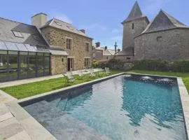 Maison pour 12 avec grand jardin et piscine