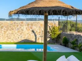 Chalet con piscina cerca de la playa