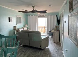 Salty Air Retreat on Carolina Beach - Oceanview